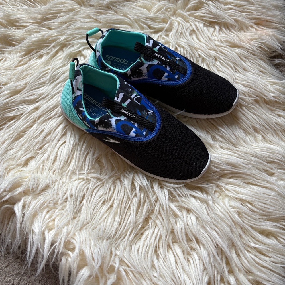 Speedo kids water shoes